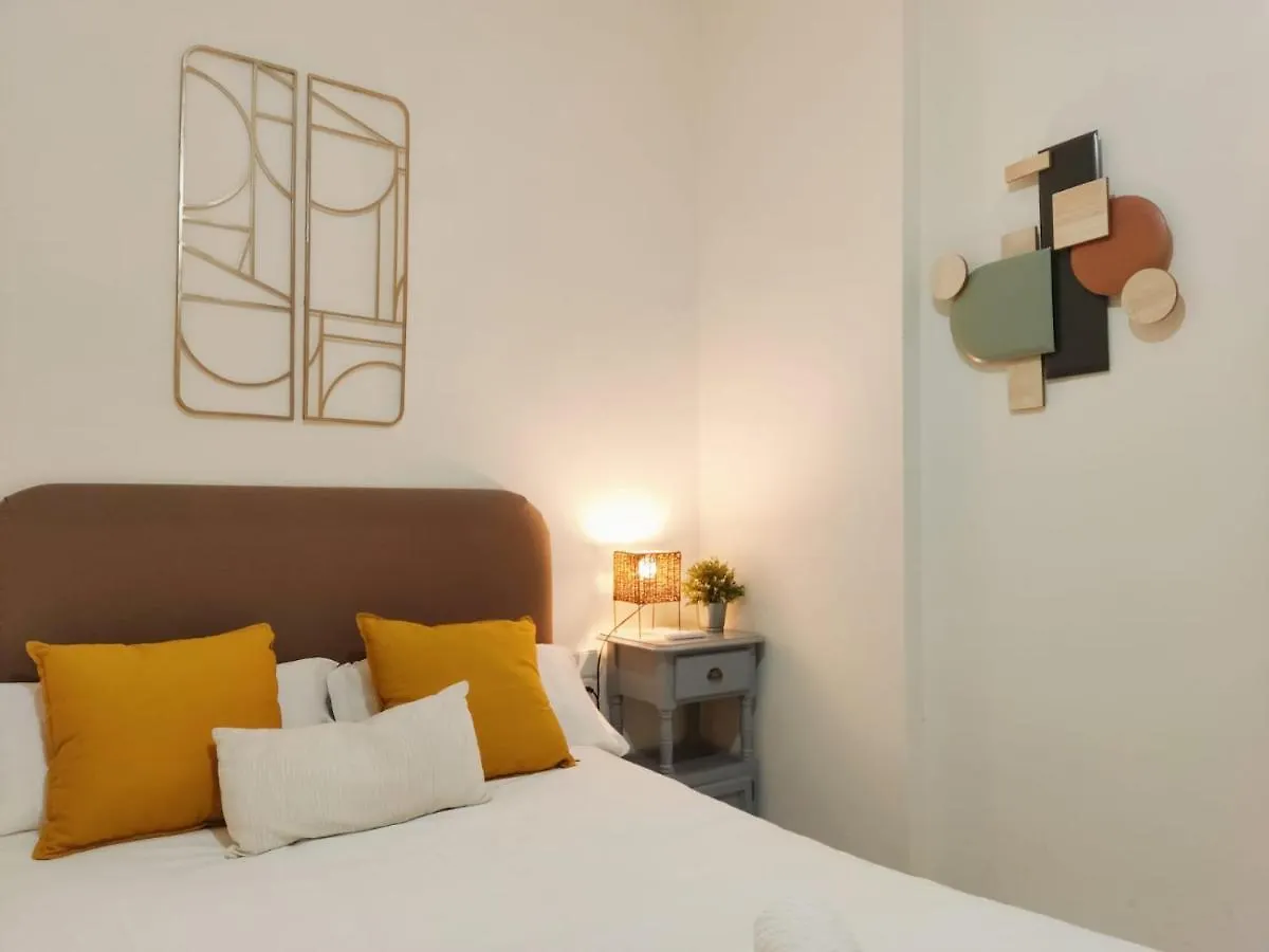 Homeyseville-Duplex Con Terraza Santa Cruz 5 Pax, Parking Optional Spain